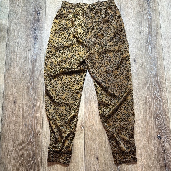 Cupcakes & Cashmere Rey Jogger Pants Size XS - Picture 4 of 10